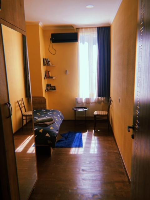 Home Away Home In Heart Of Τυφλίδα Εξωτερικό φωτογραφία